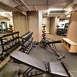 24th Floor Luxury Sea View Pools Gym & Rooftop I Mercury Tower Lejlighed *
