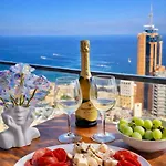 24th Floor Luxury Sea View Pools Gym & Rooftop I Mercury Tower Apartmán