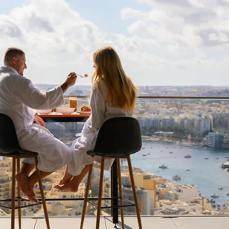 Apartmán 24th Floor Luxury Sea View Pools Gym & Rooftop I Mercury Tower *