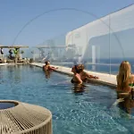 24th Floor Luxury Sea View Pools Gym & Rooftop I Mercury Tower