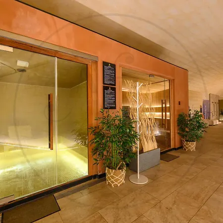 24th Floor Luxury Sea View Pools Gym & Rooftop I Mercury Tower Сент Джулианс