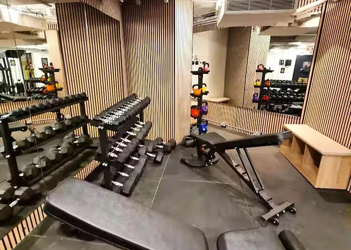 24th Floor Luxury Sea View Pools Gym & Rooftop I Mercury Tower Апартаменты *