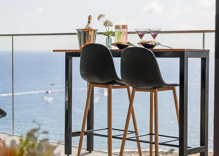 24th Floor Luxury Sea View Pools Gym & Rooftop I Mercury Tower Сент Джулианс