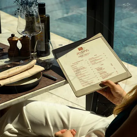 아파트 24th Floor Luxury Sea View Pools Gym & Rooftop I Mercury Tower